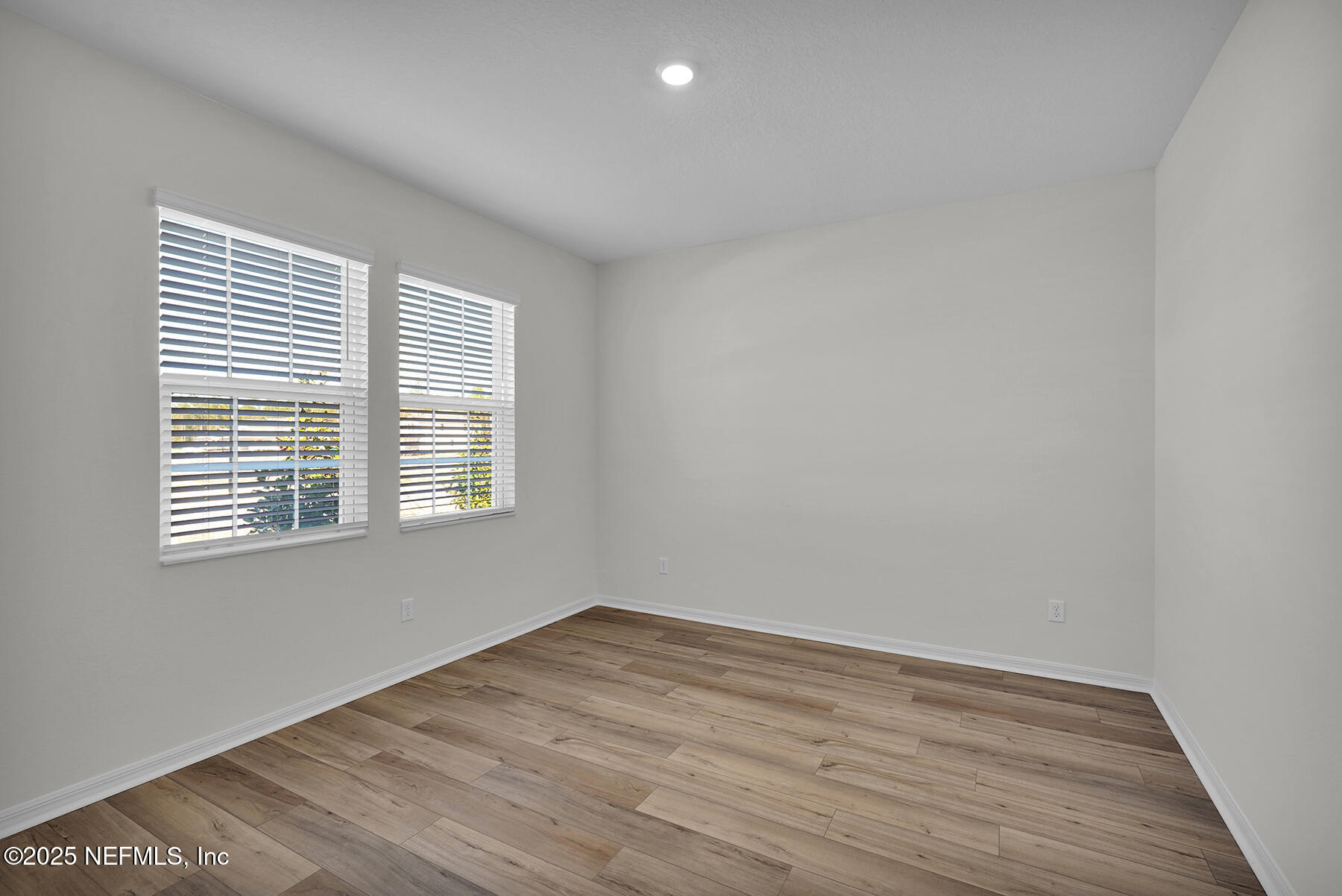 6942 Myrtle Oak Road Jacksonville, FL 32219 - Photo 6 of 26 Florida_Four Winds_L_005