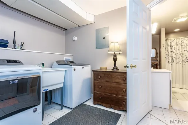 $350,000 | 40 Ridge Street, Moro, IL 62067