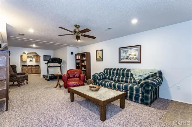 $350,000 | 40 Ridge Street, Moro, IL 62067