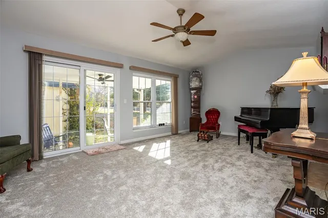 $350,000 | 40 Ridge Street, Moro, IL 62067