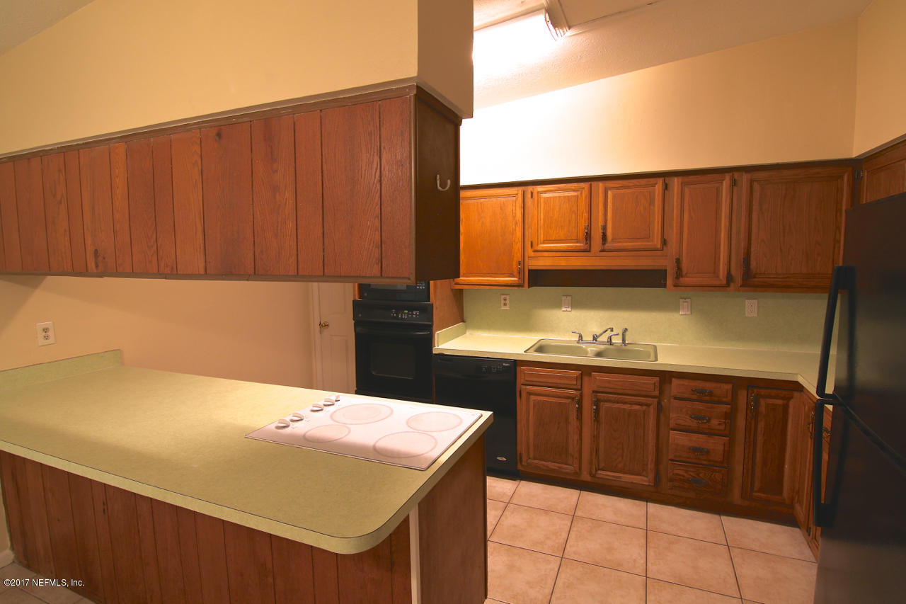 8447 Lone Star Road Jacksonville, FL 32211 - Photo 4 of 19 04