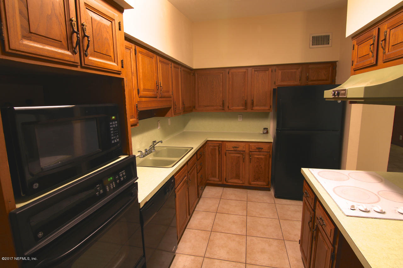 8447 Lone Star Road Jacksonville, FL 32211 - Photo 5 of 19 05