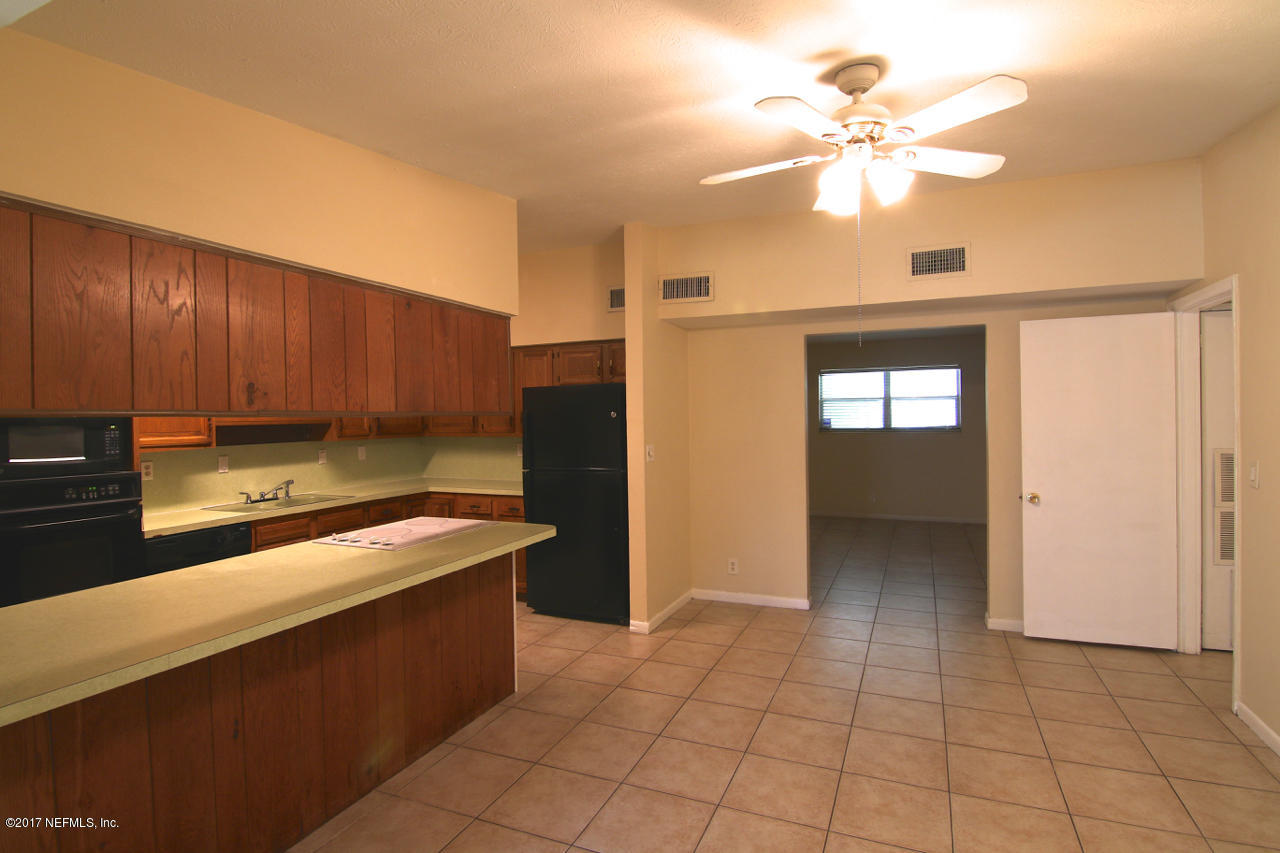 8447 Lone Star Road Jacksonville, FL 32211 - Photo 6 of 19 06
