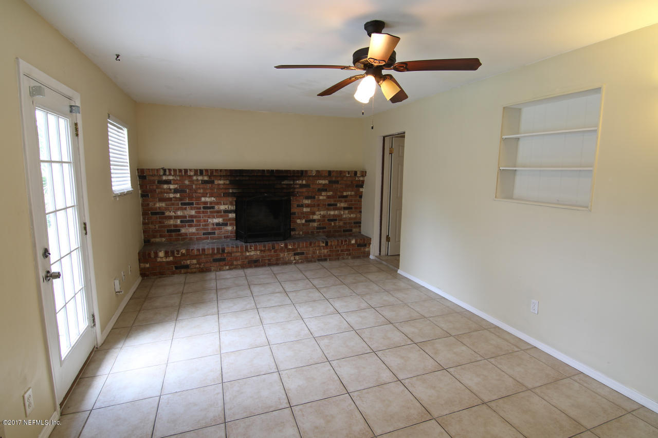 8447 Lone Star Road Jacksonville, FL 32211 - Photo 7 of 19 07