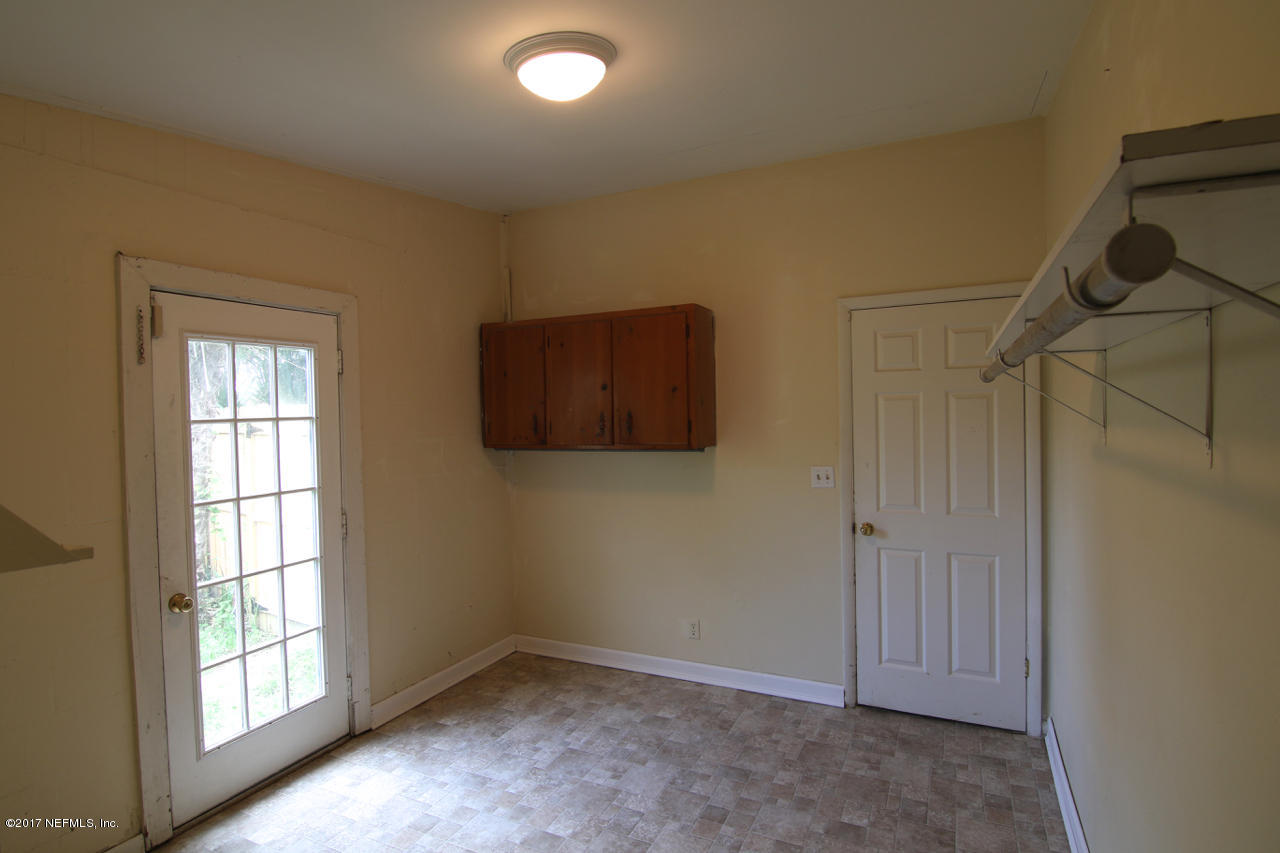 8447 Lone Star Road Jacksonville, FL 32211 - Photo 8 of 19 08