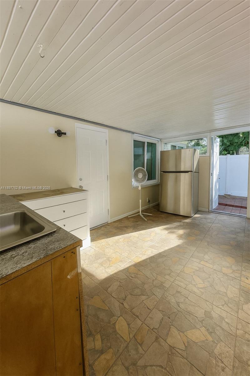 6120 Hayes Street, Unit A Hollywood, FL 33024 - Photo 3 of 12