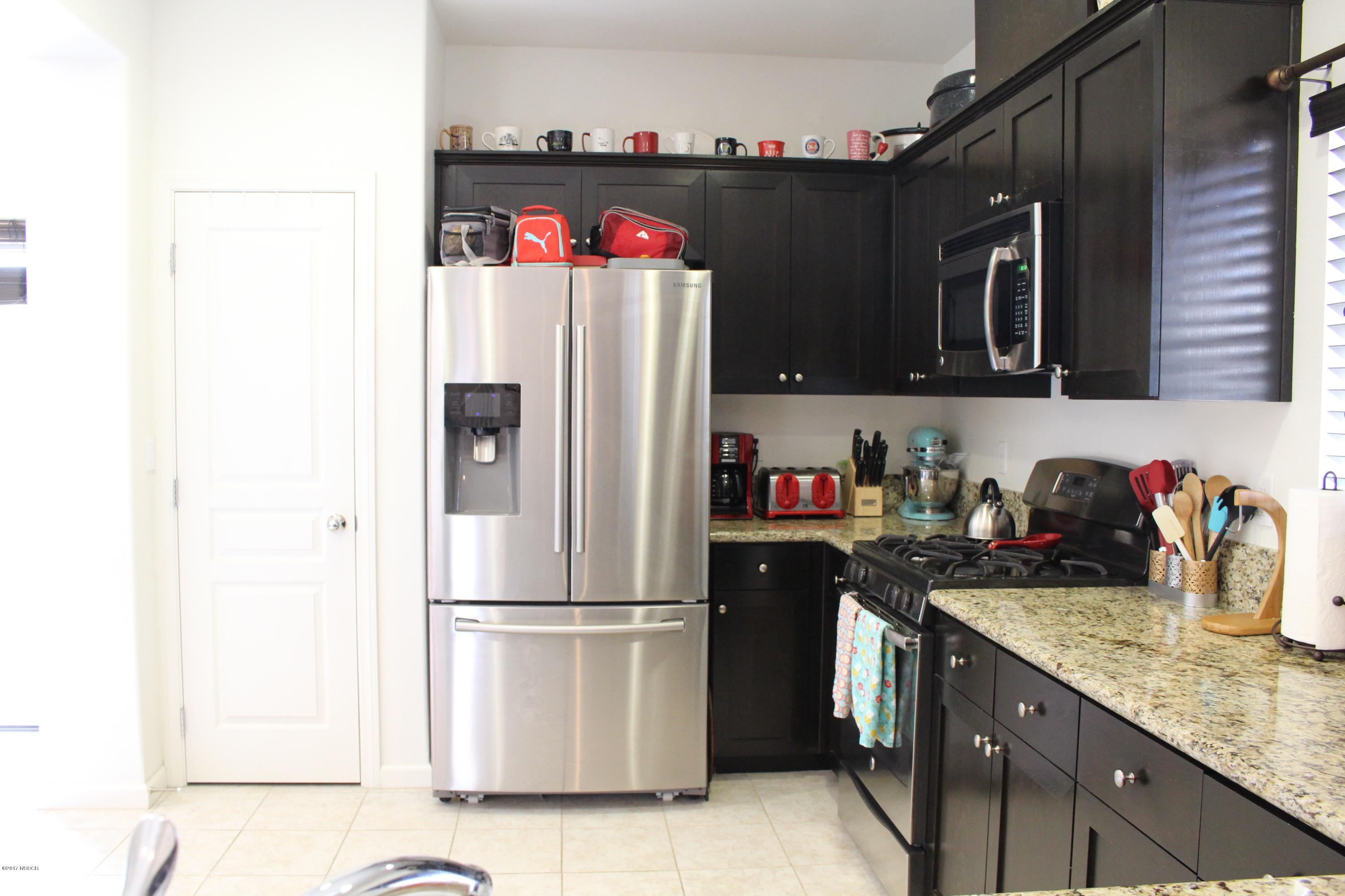 2070 Green Ridge Circle Lompoc, CA 93436 - Photo 3 of 23 IMG_2820.JPG