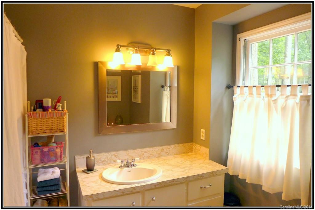 6025 Gate Post Road Charlotte, NC 28211 - Photo 15 of 20 Gallery Image 15