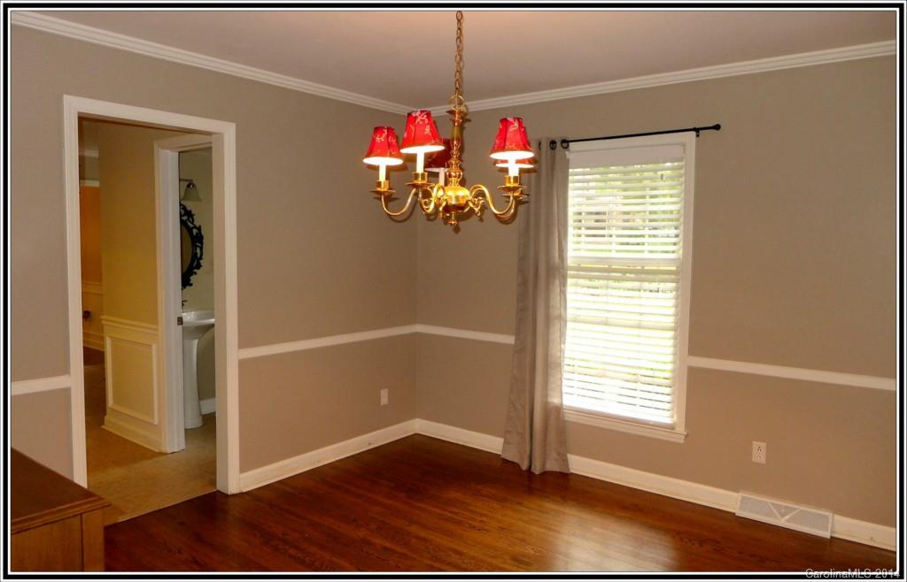 6025 Gate Post Road Charlotte, NC 28211 - Photo 3 of 20 Gallery Image 3