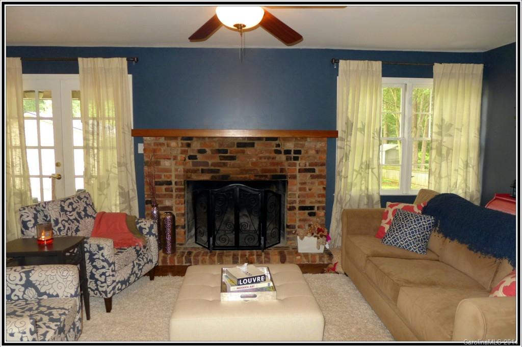 6025 Gate Post Road Charlotte, NC 28211 - Photo 8 of 20 Gallery Image 8