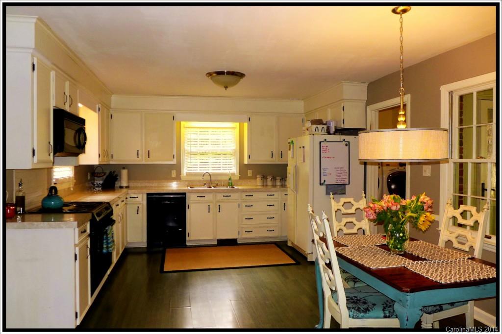 6025 Gate Post Road Charlotte, NC 28211 - Photo 9 of 20 Gallery Image 9