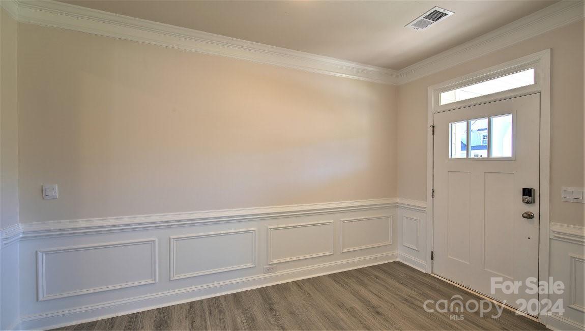 545 Fox Cove Road Hendersonville, NC 28792 - Photo 3 of 30 Gallery Image 3