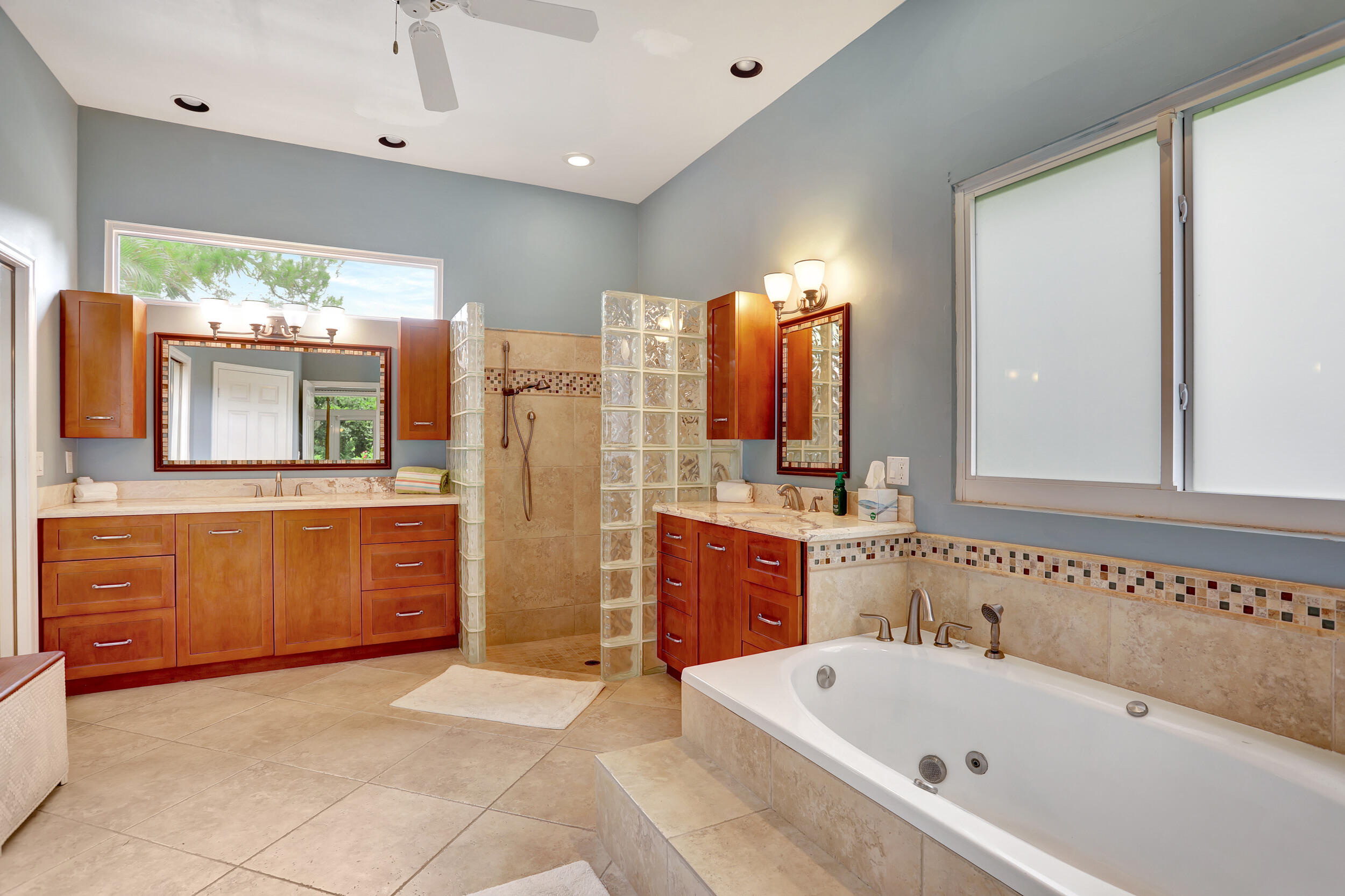 1140 Southwest 21st Lane Boca Raton, FL 33486 - Photo 15 of 73 22227405