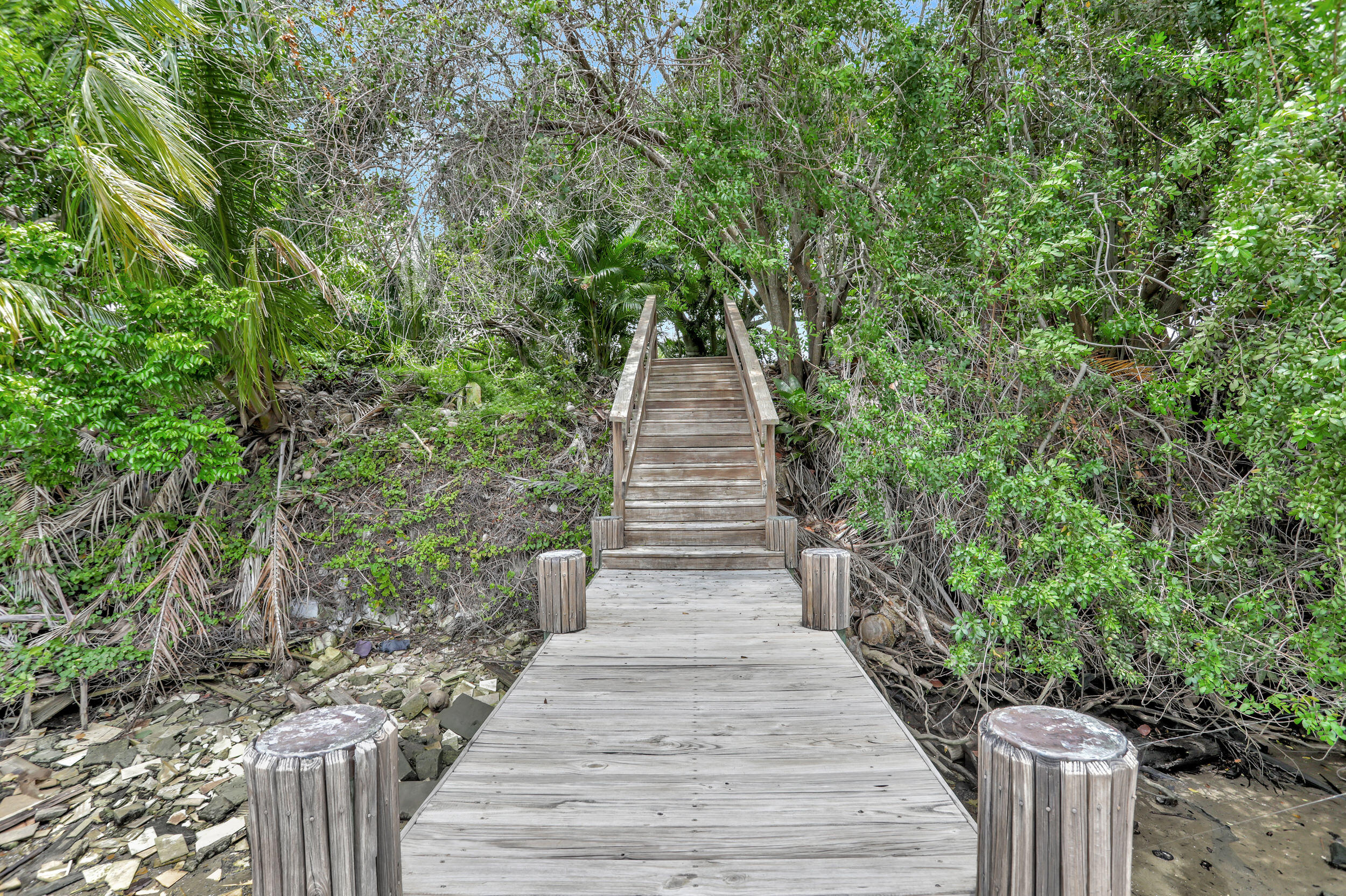 1140 Southwest 21st Lane Boca Raton, FL 33486 - Photo 55 of 73 22227296