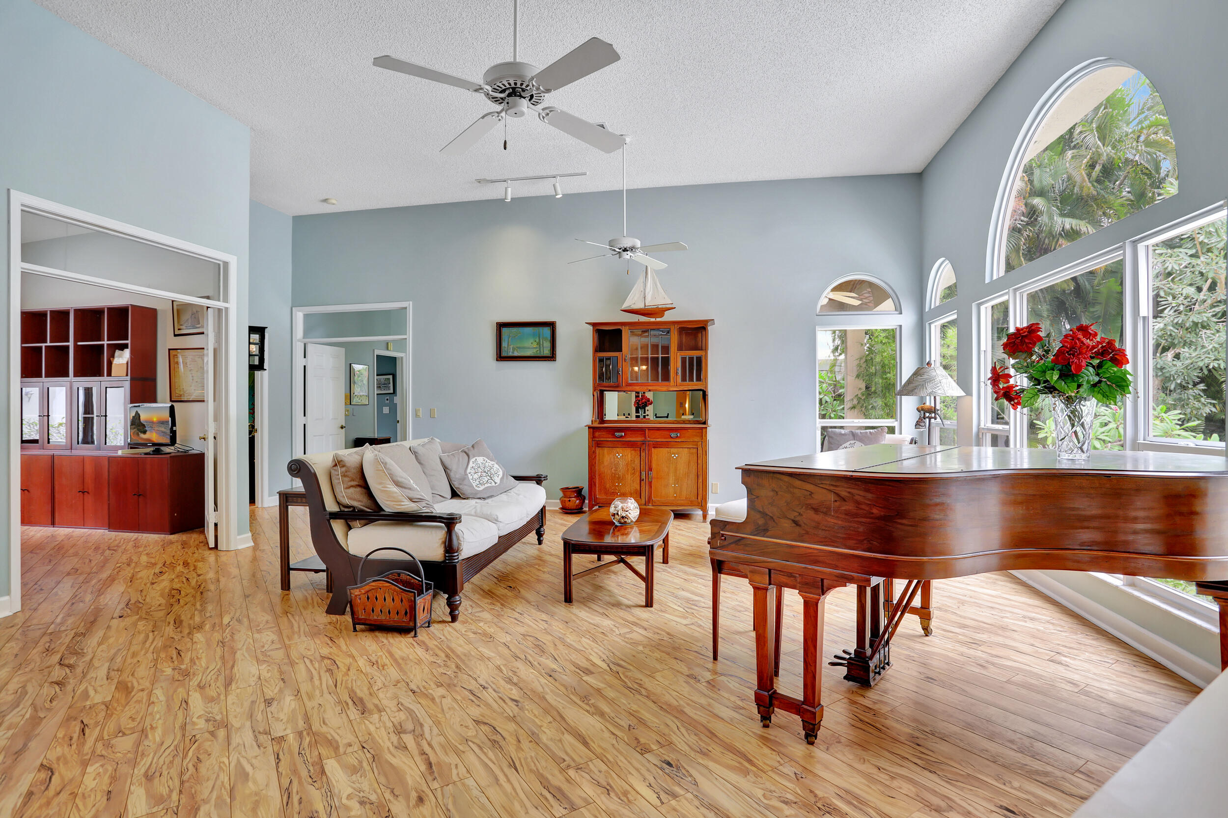 1140 Southwest 21st Lane Boca Raton, FL 33486 - Photo 7 of 73 22227350