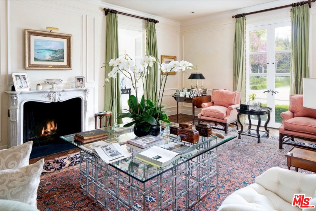 110 North Rockingham Avenue Los Angeles, CA 90049 - Photo 8 of 15