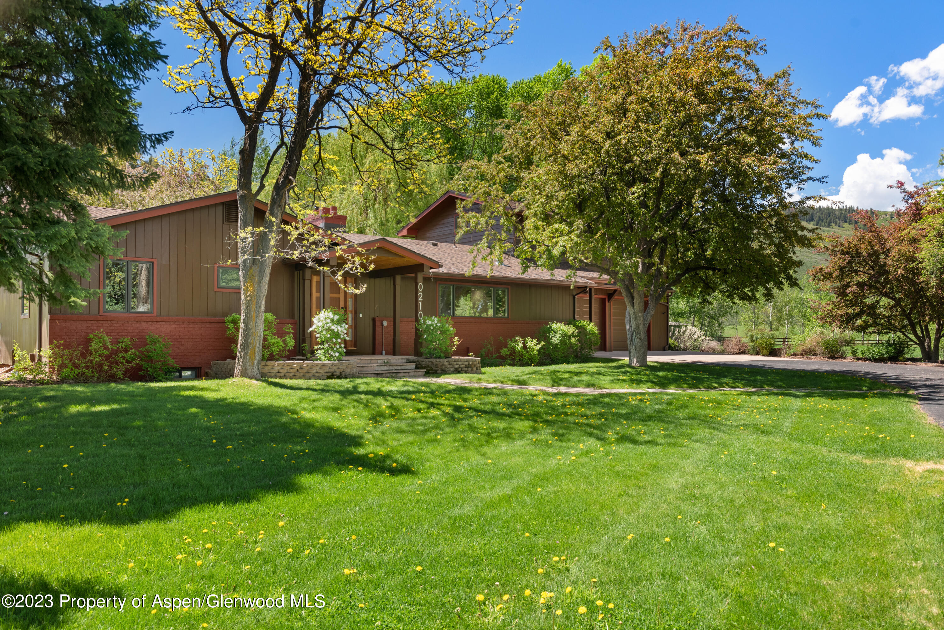 210 Horseshoe Drive Basalt, CO 81621 - Photo 49 of 52 a view of a yard in front of house