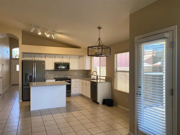 $2,650 | 1277 West Myrna Lane, Tempe, AZ 85284