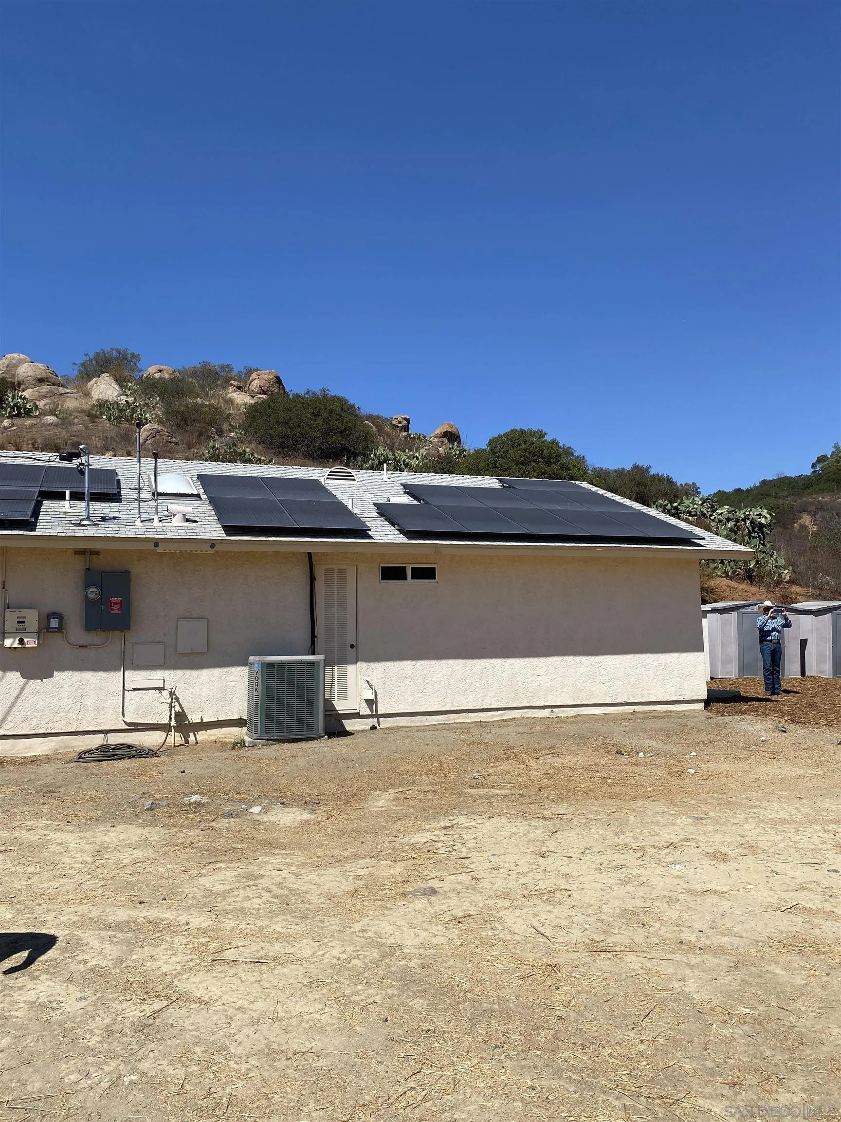 15648 Broad Oaks Road El Cajon, CA 92021 - Photo 19 of 28 Gallery Image 19