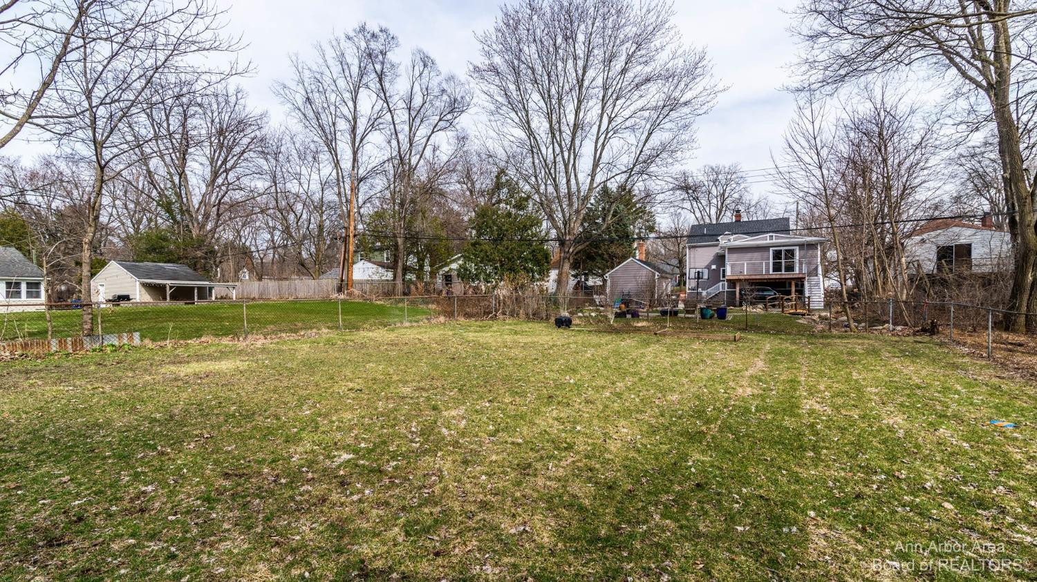 1820 Chandler Road Ann Arbor, MI 48105 - Photo 34 of 39 Photo 34