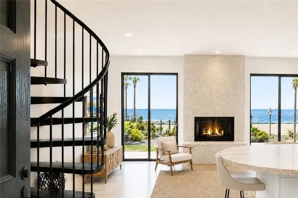 $2,600,000 | 1101 South Pacific Street, Unit C, Oceanside, CA 92054
