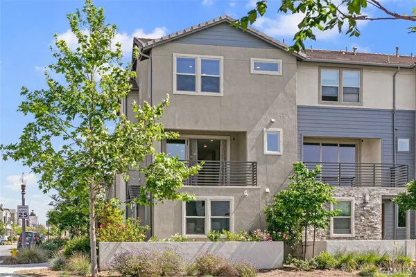 $5,500 | 264 Merit, Irvine, CA 92618
