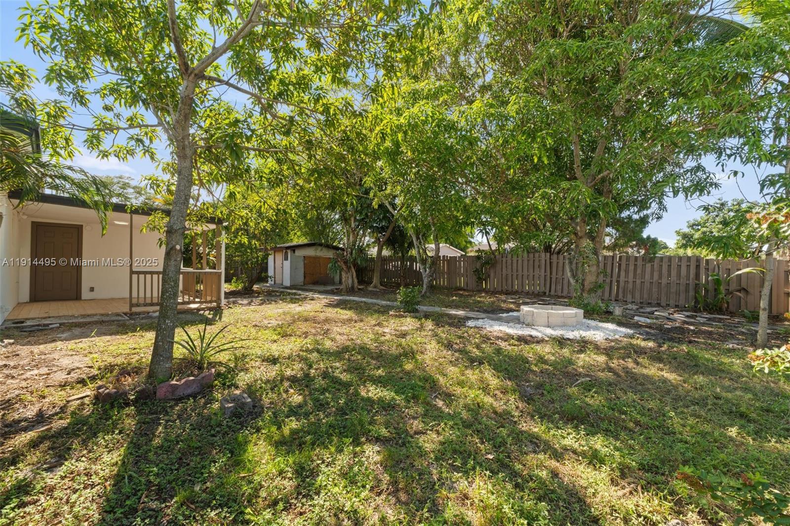 511 Southwest 72nd Avenue North Lauderdale, FL 33068 - Photo 23 of 28