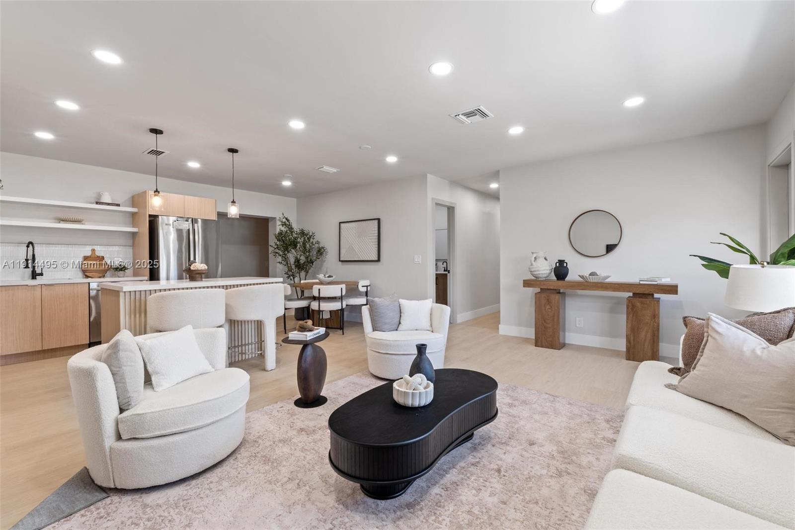 511 Southwest 72nd Avenue North Lauderdale, FL 33068 - Photo 4 of 28