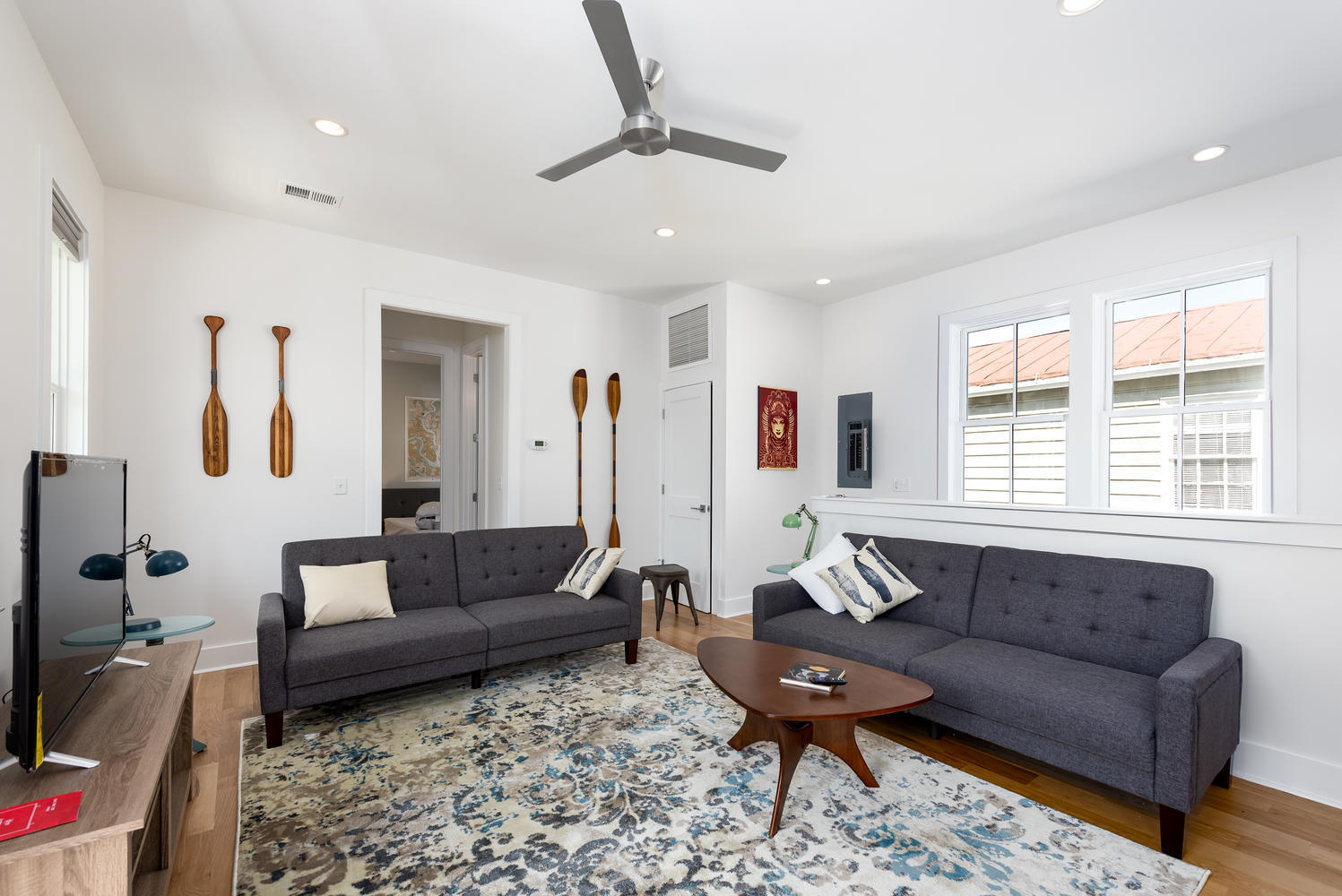 92 Spring Street Charleston, SC 29403 - Photo 3 of 16 92 Spring Street Charleston SC-large-002