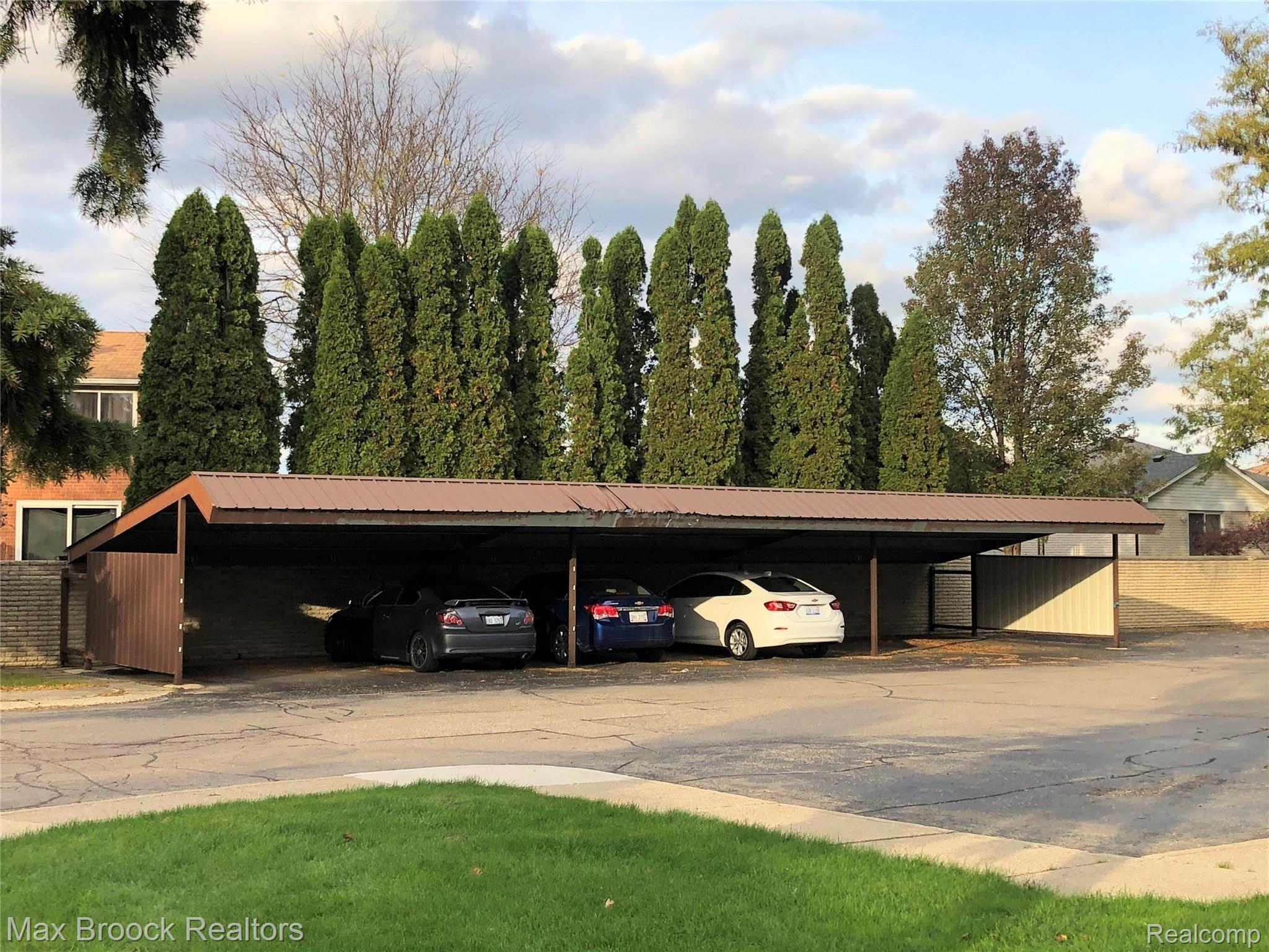 29273 Hayes Road, Unit 7 Warren, MI 48088 - Photo 35 of 36 5.carport