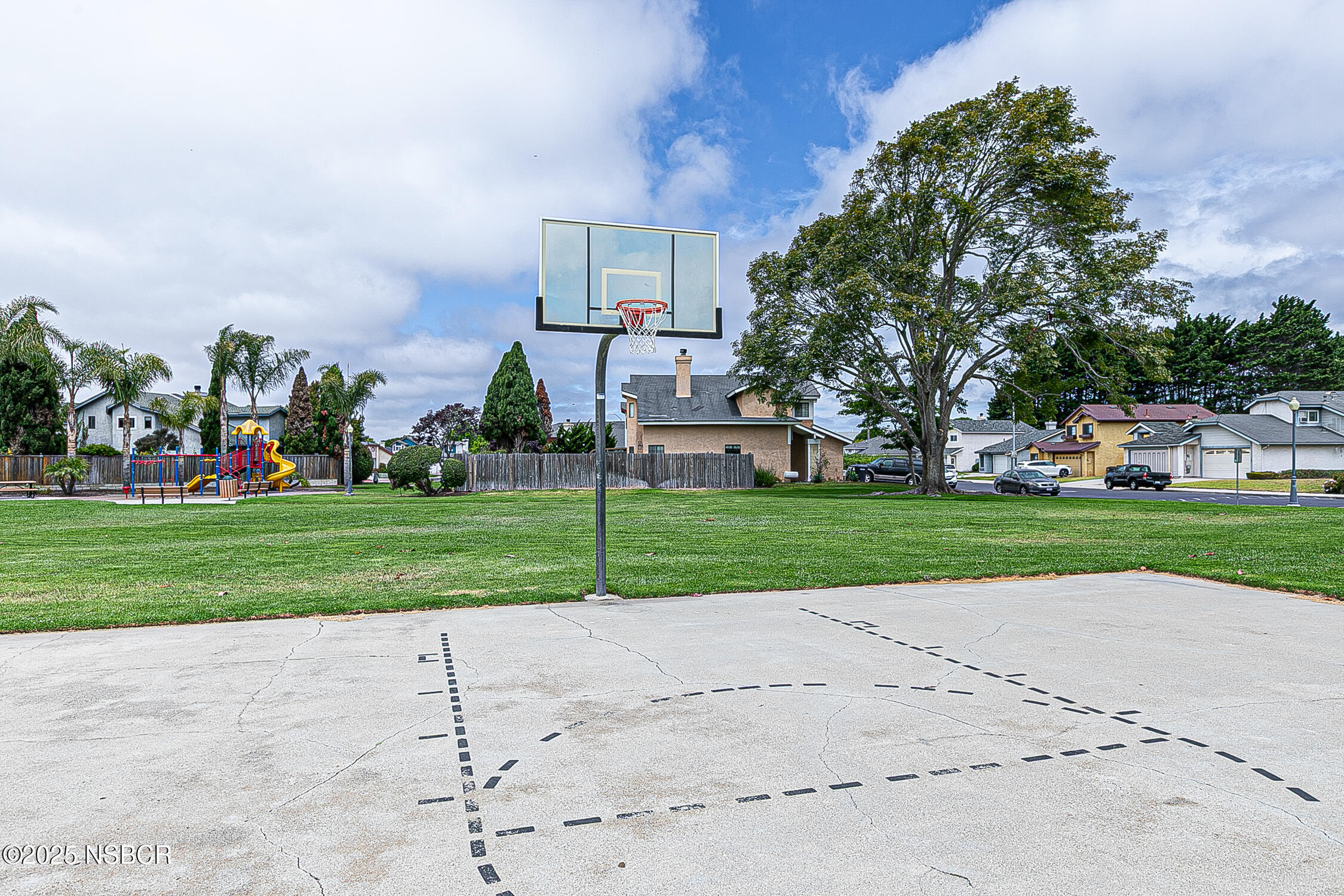 1320 Marigold Way Lompoc, CA 93436 - Photo 42 of 42 a view of a volley ball court