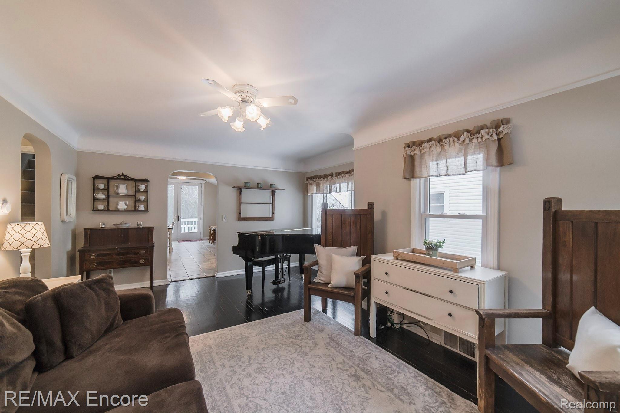 2875 Devondale Road Rochester, MI 48309 - Photo 5 of 42 15-DSC_0662.jpg