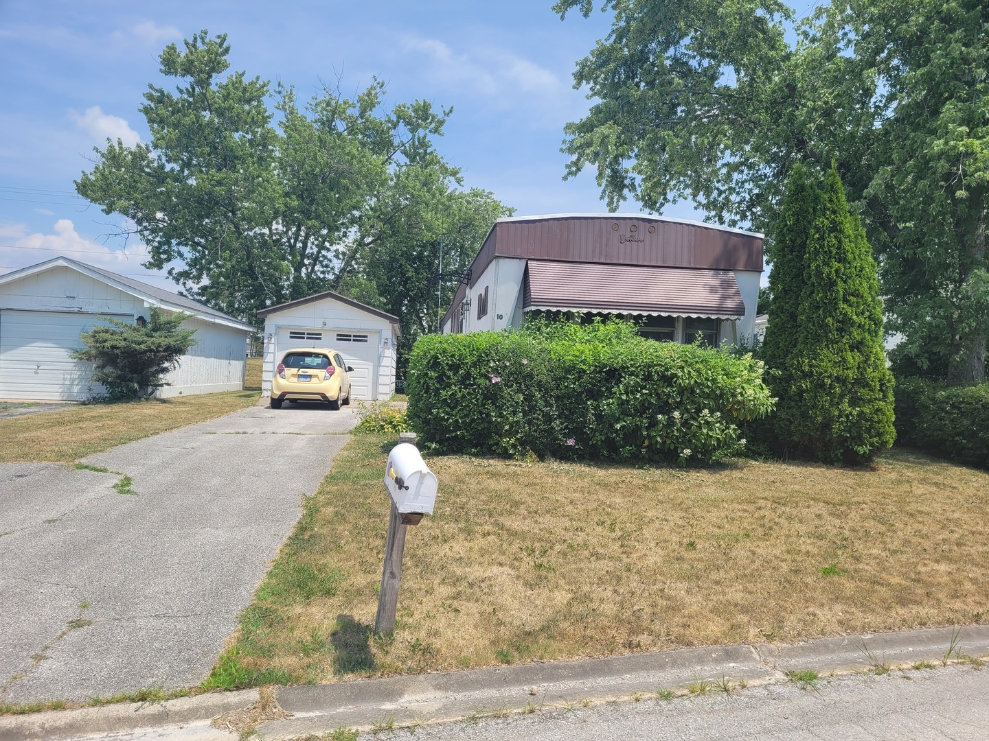 10 Meadowlark Lane Beecher, IL 60401 - Photo 2 of 19