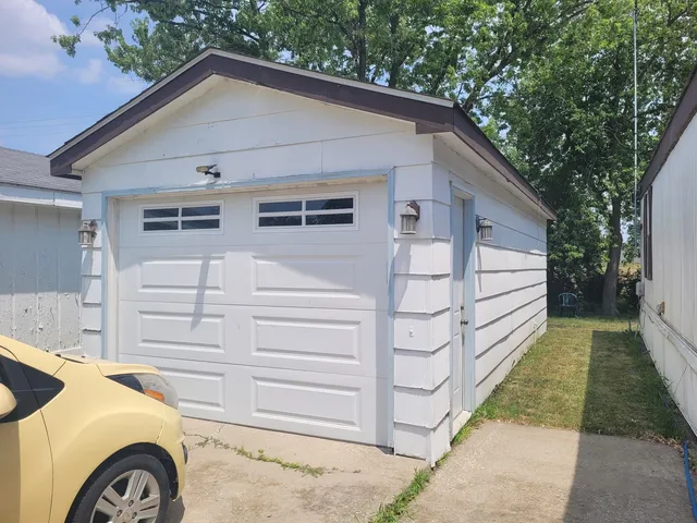 $12,500 | 10 Meadowlark Lane, Beecher, IL 60401