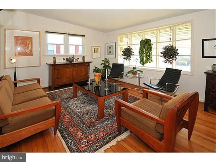 630 Wanamaker Road Jenkintown, PA 19046 - Photo 3 of 4 Living Room