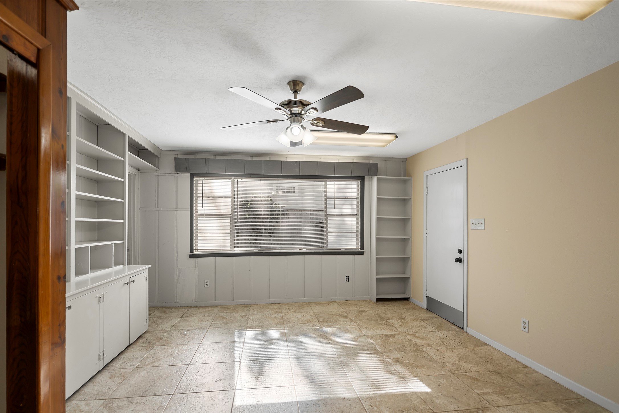 4111 Law Street West University Place, TX 77005 - Photo 16 of 29 a view of an empty room with a window