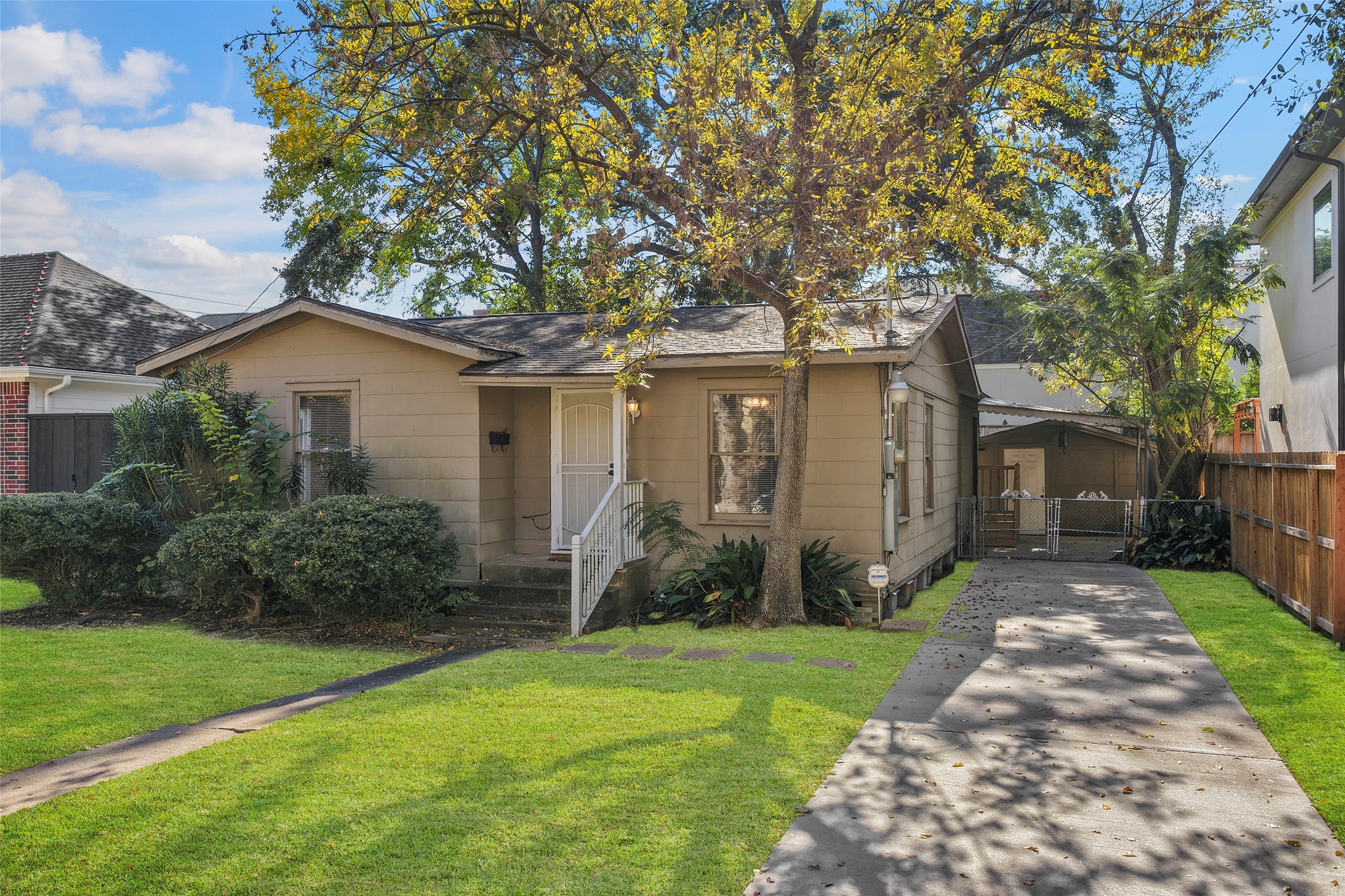 4111 Law Street West University Place, TX 77005 - Photo 29 of 29 a front view of a house with garden