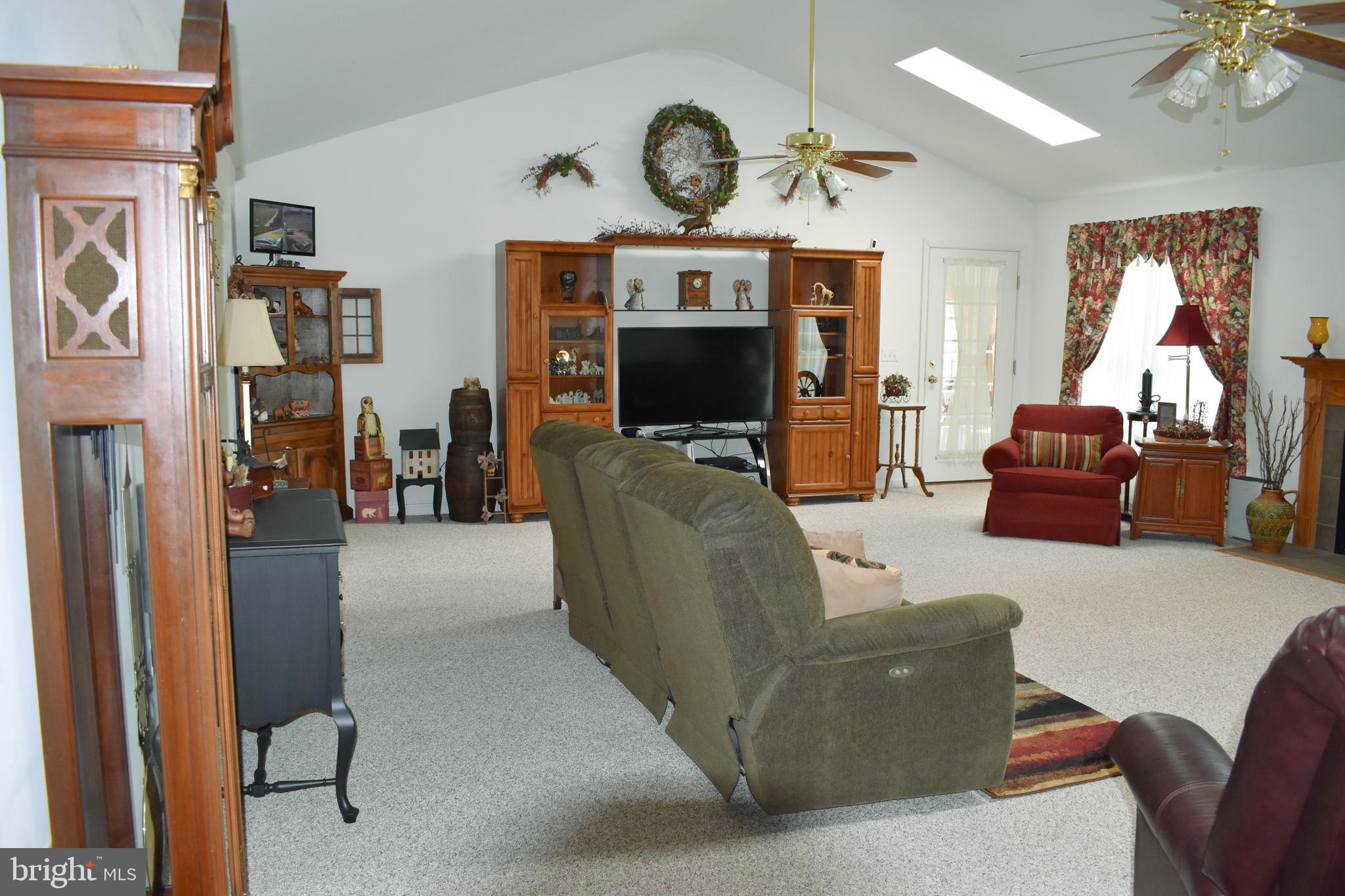 25596 Garey Road Denton, MD 21629 - Photo 13 of 54 Living Room 21 x 24