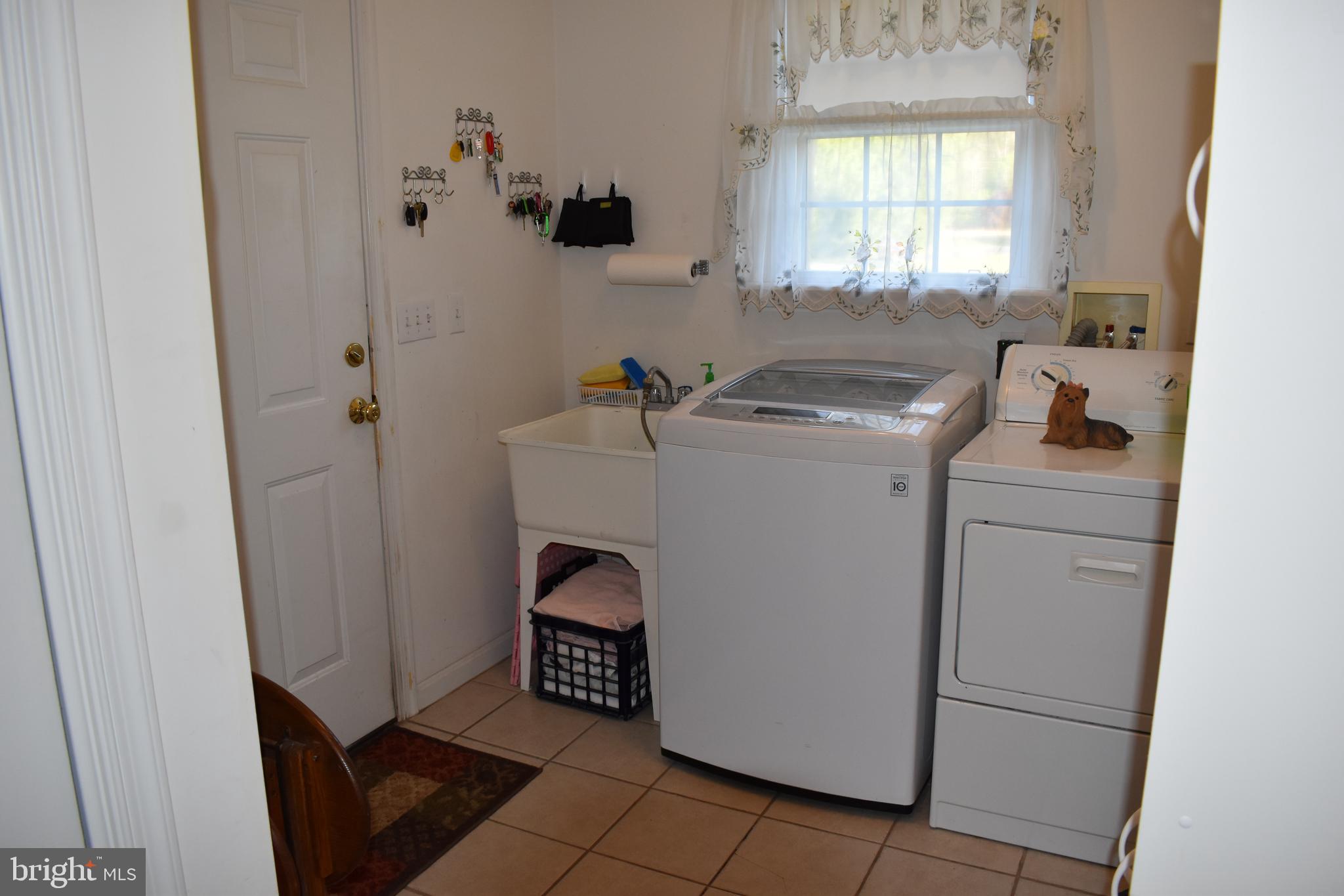 25596 Garey Road Denton, MD 21629 - Photo 46 of 54 Laundry - w/Garage Access and utility sink
