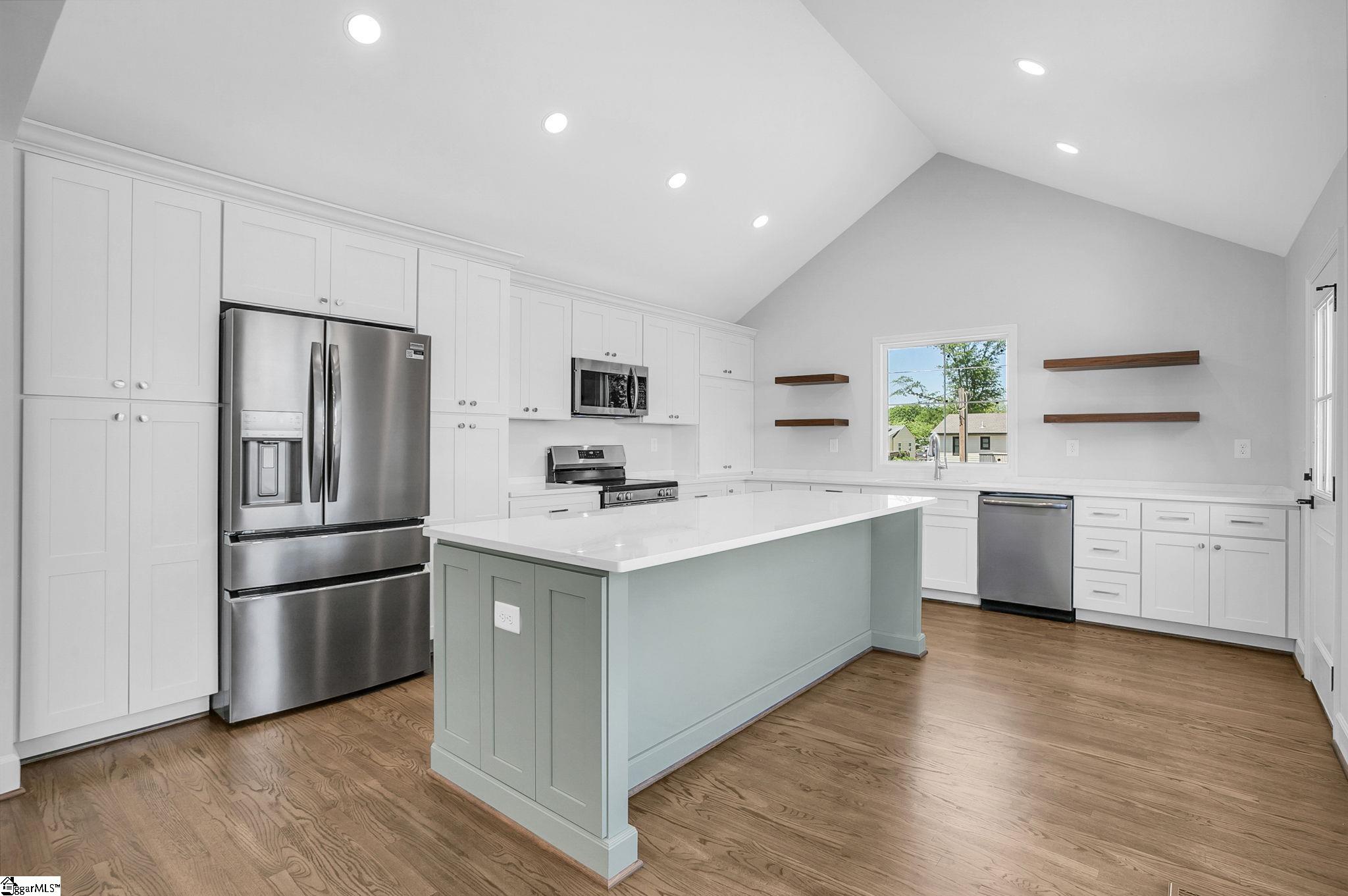 24 Farmington Road Greenville, SC 29605 - Photo 4 of 42 Gallery Image 4