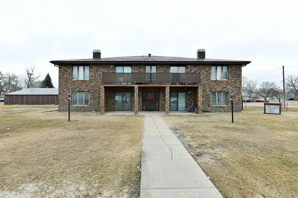$649,900 | 241 6th Avenue South, Casselton, ND 58012