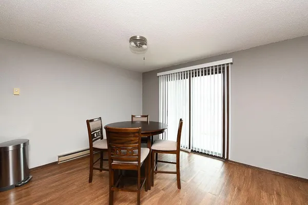 $649,900 | 241 6th Avenue South, Casselton, ND 58012