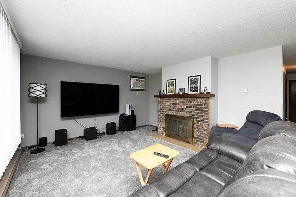 $649,900 | 241 6th Avenue South, Casselton, ND 58012