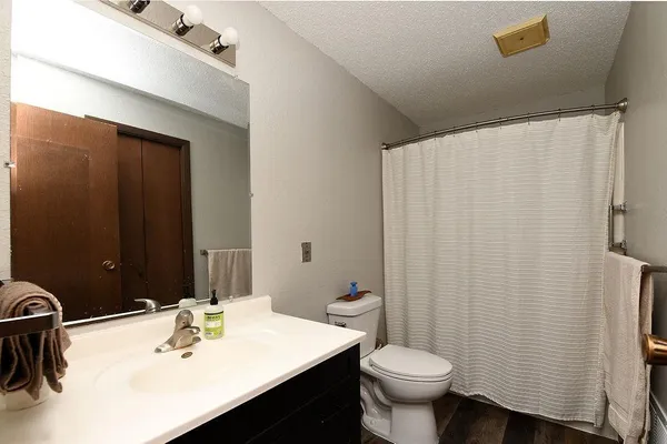 $649,900 | 241 6th Avenue South, Casselton, ND 58012
