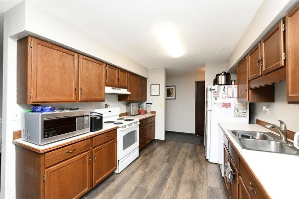 $649,900 | 241 6th Avenue South, Casselton, ND 58012