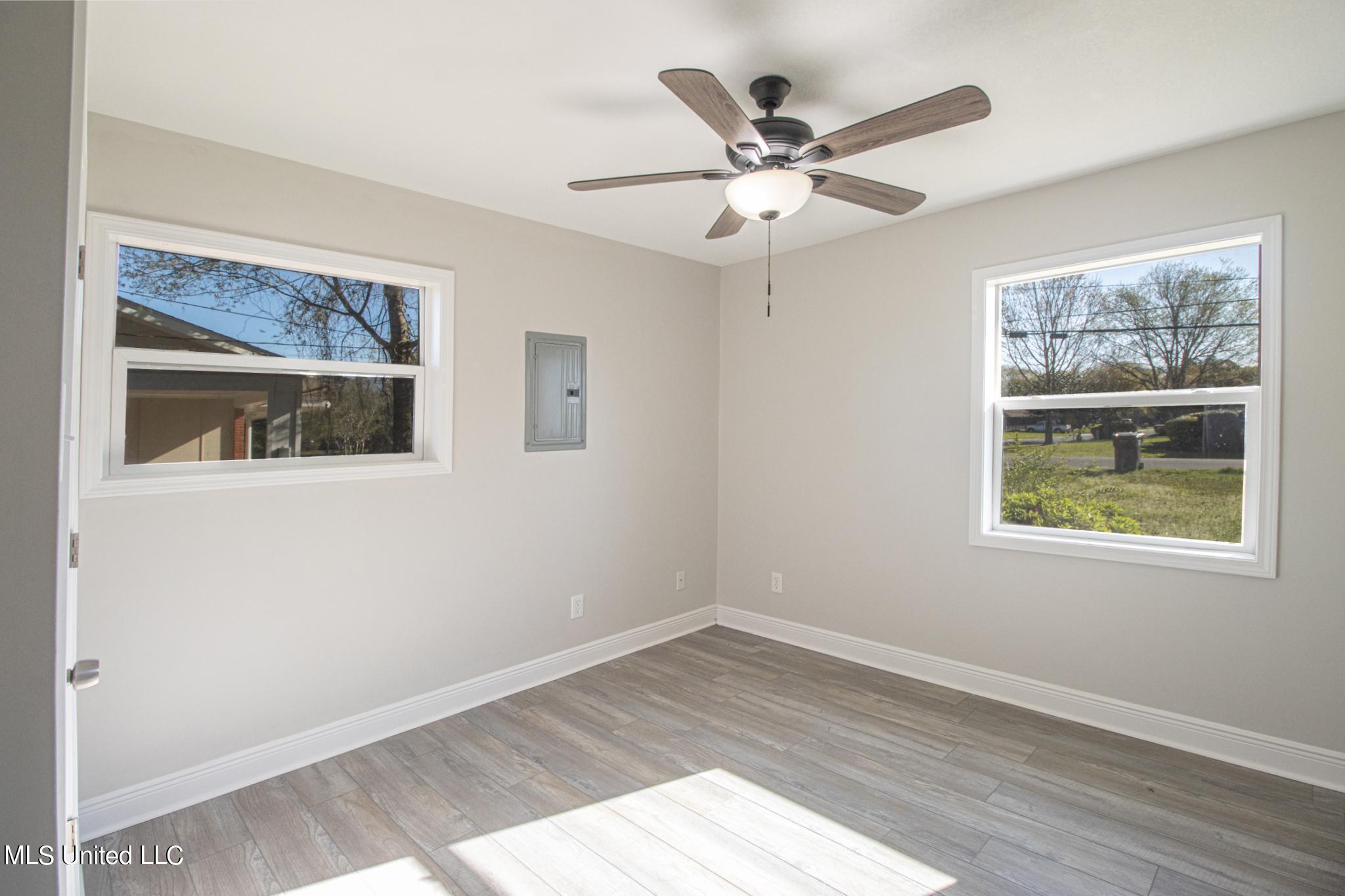 303 Alexander Road Long Beach, MS 39560 - Photo 11 of 21 307 Alexander-107000-2