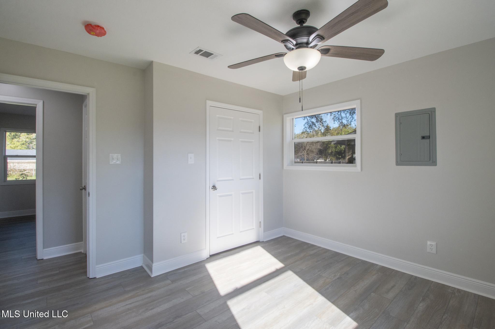 303 Alexander Road Long Beach, MS 39560 - Photo 13 of 21 307 Alexander-107018