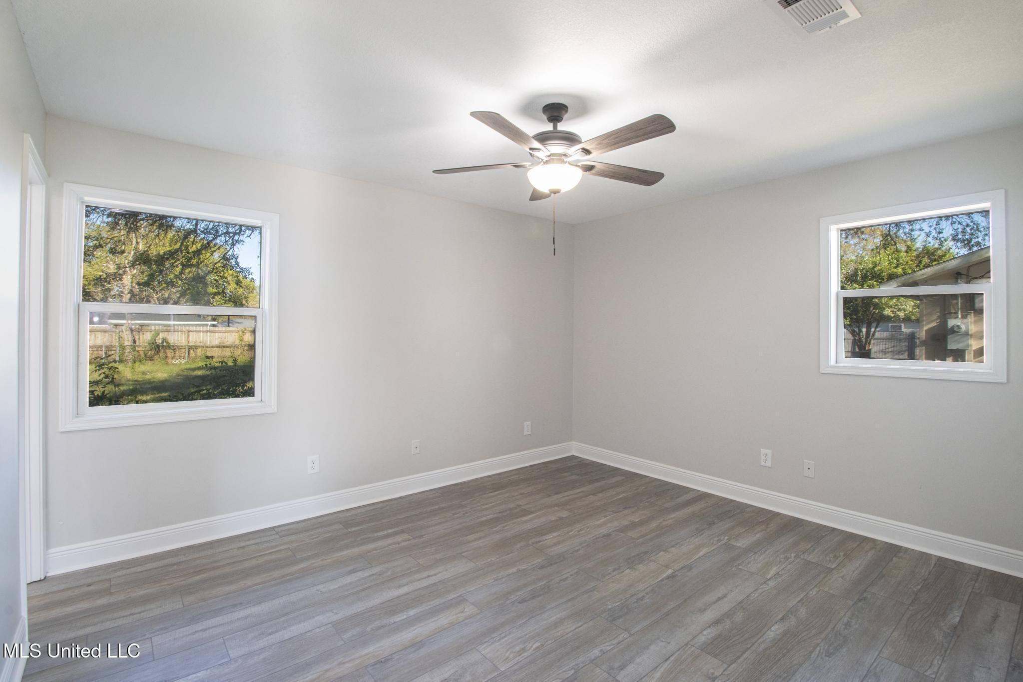 303 Alexander Road Long Beach, MS 39560 - Photo 14 of 21 307 Alexander-107019