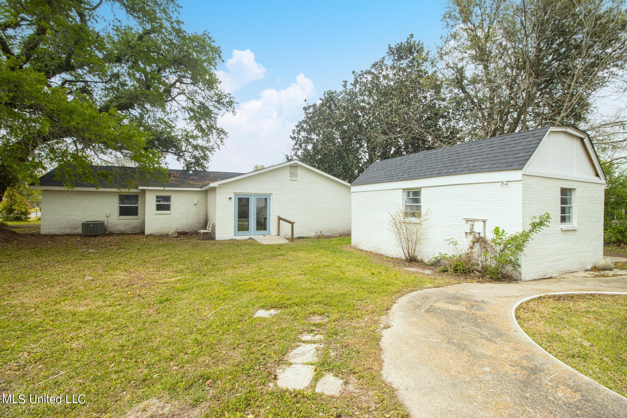 303 Alexander Road Long Beach, MS 39560 - Photo 18 of 21 307 Alexander-107003