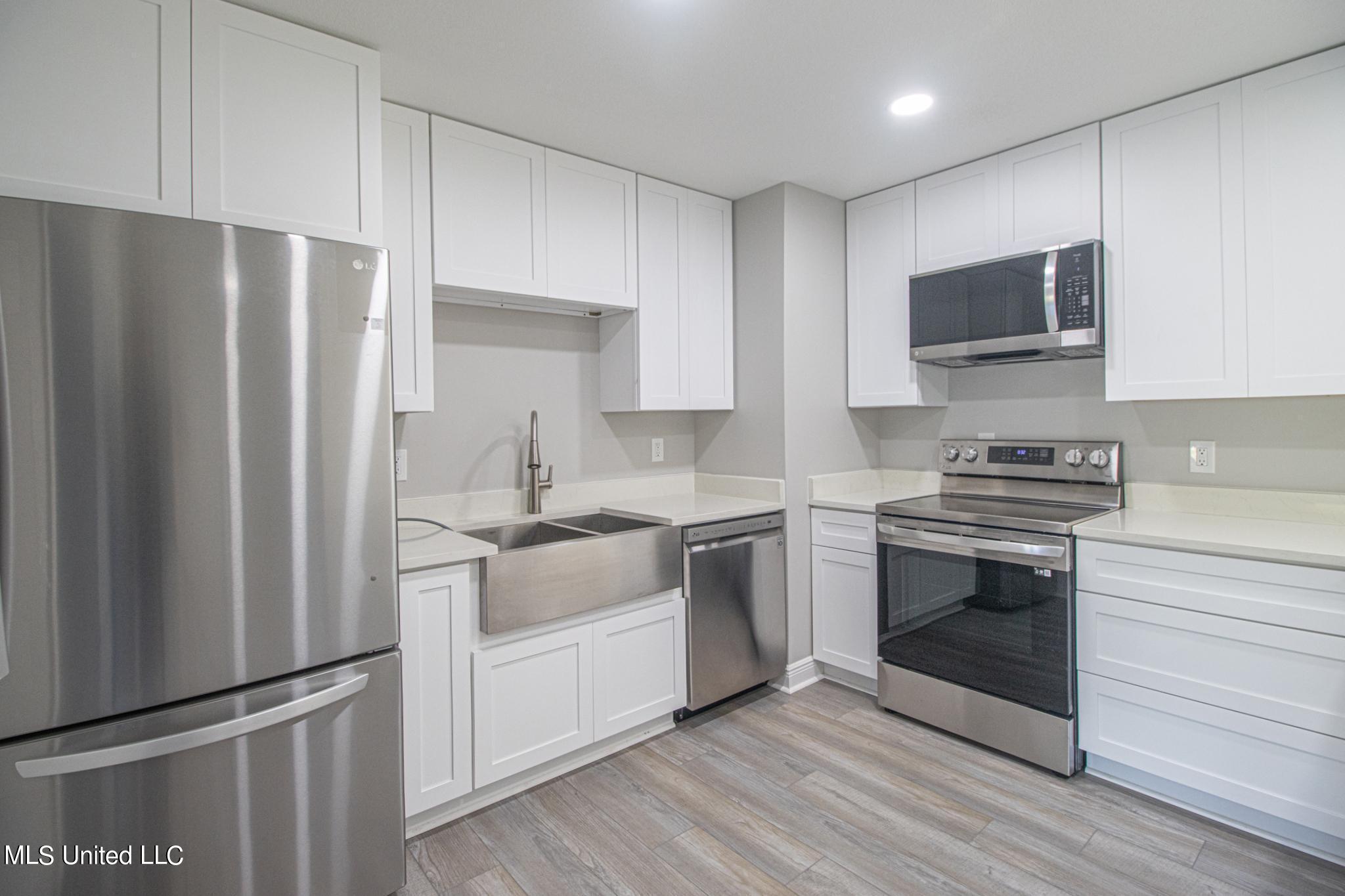 303 Alexander Road Long Beach, MS 39560 - Photo 7 of 21 307 Alexander-107006